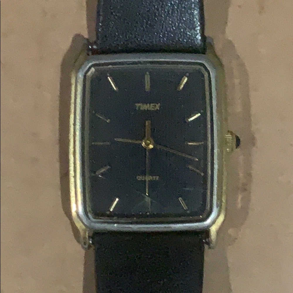 Timex Quartz Black Leather Watch